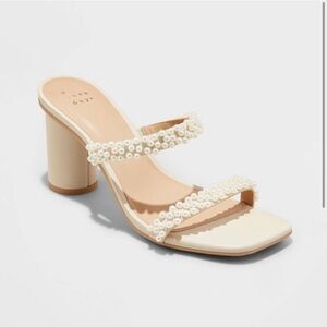 NEW Women’s Audra Mule Heel - A New Day Cream Size 8